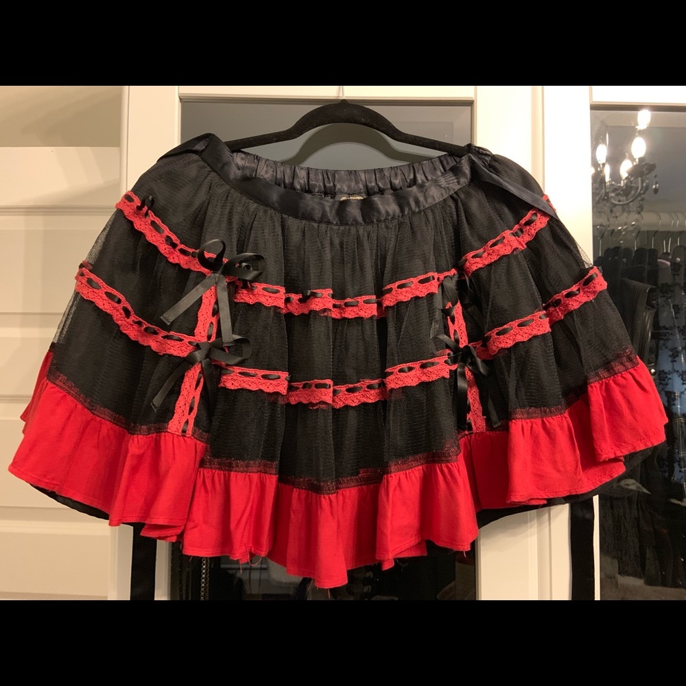 Gothic Lolita short skirt black/red
